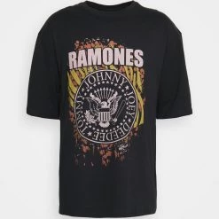 Meilleure vente ✔️ YOURTURN RAMONES TEE UNISEX - T-shirt imprimé Soldes t shirt Col rond all 🧨 -YOURTURN Soldes 2022 04271fa88f00464b9a244f780f28b3a9 scaled