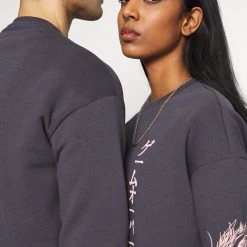 Top 10 😍 YOURTURN Sweatshirt Prix Refroidis pullover Col rond all 🔥 -YOURTURN Soldes 2022 1fbd85489aad434e95d0d7ff6e9aca2a scaled