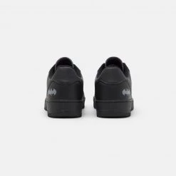 Meilleur prix ⭐ Prix Équitable YOURTURN BATMAN UNISEX - Baskets basses sneaker Rond all 🔔 -YOURTURN Soldes 2022 2bfe14088add445a931f86d0b1ef1be6 scaled