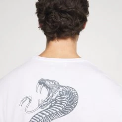 Budget 👍 Soldes En Ligne YOURTURN UNISEX - T-shirt imprimé t shirt Col rond all 😍 -YOURTURN Soldes 2022 387a239f3f1c444b97c319ec2e710939 scaled