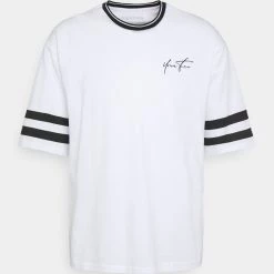 Les meilleures critiques de ❤️ Vendre-Réclame YOURTURN UNISEX - T-shirt imprimé t shirt Col rond all ✔️ -YOURTURN Soldes 2022 3c348167d8954e26bf635e0981f92988 1 scaled