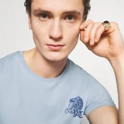 Meilleure affaire ✔️ YOURTURN UNISEX - T-shirt imprimé Discount En Ligne t shirt Col rond all ⌛ -YOURTURN Soldes 2022 4aa73e2b24bb4f9f95e0ace89d9add12 scaled