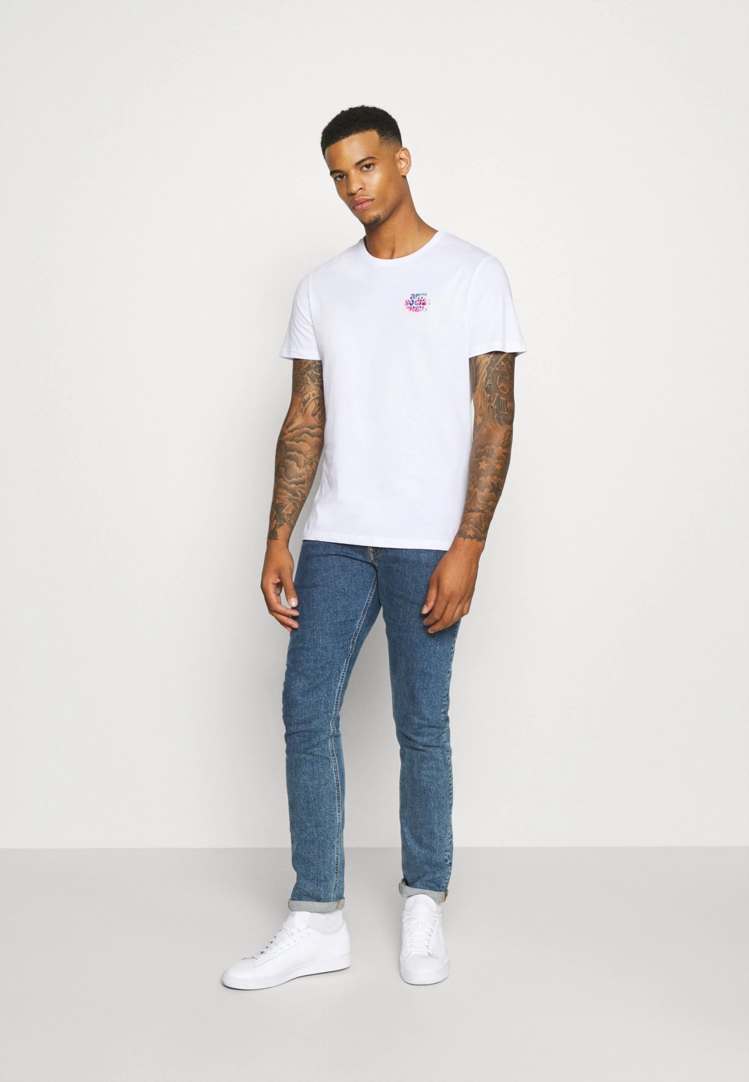 Bon marché 🛒 YOURTURN Prix Refroidis UNISEX - T-shirt imprimé - white t shirt Col rond all 🔔 4 Bon marché 🛒 YOURTURN Prix Refroidis UNISEX - T-shirt imprimé - white t shirt Col rond all 🔔 – Image 2
