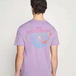 Tout neuf 💯 YOURTURN Vendre-Réclame UNISEX - T-shirt imprimé t shirt Col rond all 🛒 -YOURTURN Soldes 2022 6b81fd5130a944c8992c9653ceb5ecf0 scaled