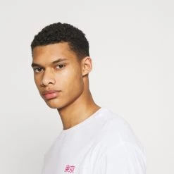 Meilleure affaire 🔥 Prix Accessible YOURTURN UNISEX - T-shirt imprimé t shirt Col rond all ⭐ -YOURTURN Soldes 2022 733ae02ad95d40189be8471c61329c1f scaled