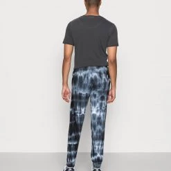 Grosses soldes 🎉 Meilleure qualité YOURTURN MONOCHROME TIE DYE JOGGER UNISEX - Pantalon de survêtement trouser Haute all ❤️ -YOURTURN Soldes 2022 7793c33a8ea44501a122fcabc111a020 scaled
