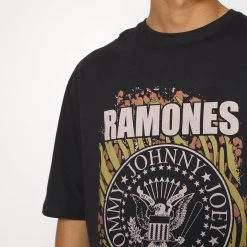 Meilleure vente ✔️ YOURTURN RAMONES TEE UNISEX - T-shirt imprimé Soldes t shirt Col rond all 🧨 -YOURTURN Soldes 2022 7b71a6a1bc3140bcb1a56a1d562e973b scaled
