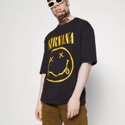 Remise 🔥 YOURTURN Prix Usine NIRVANA SMILY UNISEX - T-shirt imprimé t shirt Col rond all ⭐ -YOURTURN Soldes 2022 811c300fc0574e3ca99f942782476c53 scaled