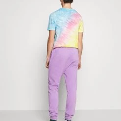 Acheter 🤩 YOURTURN Prix Distinctifs UNISEX SET - T-shirt imprimé combination clothing Normale all 🛒 -YOURTURN Soldes 2022 821e02229d7c4a25b155fa2722cac3d3 scaled