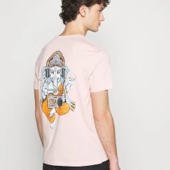 Offres 🔔 YOURTURN Prix Dégriffé UNISEX - T-shirt imprimé t shirt Col rond all 😍 -YOURTURN Soldes 2022 82a49a0b53584c46b0d30bca536d0afb scaled