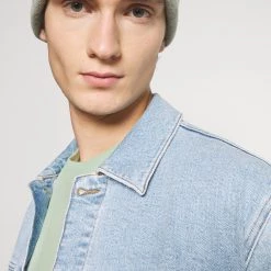 Top 10 ⌛ YOURTURN UNISEX - T-shirt imprimé Promos t shirt Col rond all 🤩 -YOURTURN Soldes 2022 9f6ab3c70a824f32b12ebe5c07d9f96b scaled