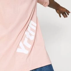 Grosses soldes 😍 Prix Ourlé YOURTURN UNISEX - T-shirt imprimé t shirt Col rond all 🧨 -YOURTURN Soldes 2022 a6c8b7c332314ecca64de1ed27b75bf8 scaled