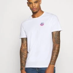 Bon marché 🛒 YOURTURN Prix Refroidis UNISEX - T-shirt imprimé - white t shirt Col rond all 🔔 11 Bon marché 🛒 YOURTURN Prix Refroidis UNISEX - T-shirt imprimé - white t shirt Col rond all 🔔 -YOURTURN Soldes 2022 b68e84b11d6e4be09307949c9d3cc12e scaled