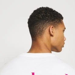 Meilleure affaire 🔥 Prix Accessible YOURTURN UNISEX - T-shirt imprimé t shirt Col rond all ⭐ -YOURTURN Soldes 2022 b99b62a3e35d4fb6ac58ca19ad2b60b6 scaled