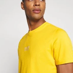 Meilleure vente ❤️ YOURTURN T-shirt imprimé En Remise t shirt Col rond all 💯 -YOURTURN Soldes 2022 c69fc1b8ca03423d9188c8f3295cee6b scaled