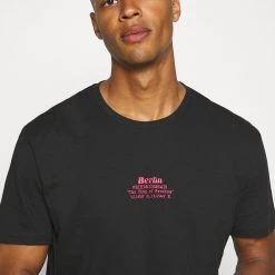 Promo 👏 YOURTURN Bonne Qualité UNISEX - T-shirt imprimé t shirt Col rond all ✔️ 14 Promo 👏 YOURTURN Bonne Qualité UNISEX - T-shirt imprimé t shirt Col rond all ✔️ -YOURTURN Soldes 2022 d6e5c2fdec434809a2251fcbedb3d028 scaled