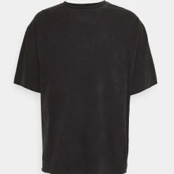 Offres ✨ YOURTURN UNISEX - T-shirt basique Remise En Ligne t shirt Col rond all 🎉 17 Offres ✨ YOURTURN UNISEX - T-shirt basique Remise En Ligne t shirt Col rond all 🎉 -YOURTURN Soldes 2022 d86235dd1f504e63a02cf2b7ffb082c9 scaled