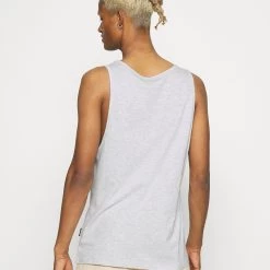 Tout neuf ✔️ YOURTURN Meilleur Prix Garanti UNISEX - Débardeur t shirt Col rond all ⌛ -YOURTURN Soldes 2022 d8e38f1bced84c248101404a2842121b scaled