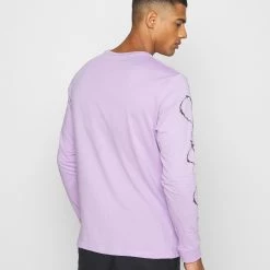 Grosses soldes 🤩 Prix Usine YOURTURN UNISEX - T-shirt à manches longues t shirt Col rond all 🛒 -YOURTURN Soldes 2022 eaf916a6d8f448f2956581ae98e4541e scaled