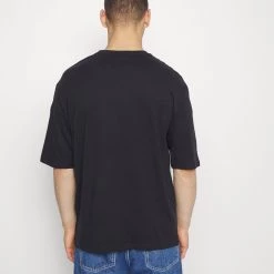 Meilleure affaire ⭐ YOURTURN Meilleur Prix Garanti UNISEX ICE CUBE TEE - T-shirt imprimé t shirt Col rond all 🔔 -YOURTURN Soldes 2022 ecb21384ad064b1b94680a8720b298a3 scaled